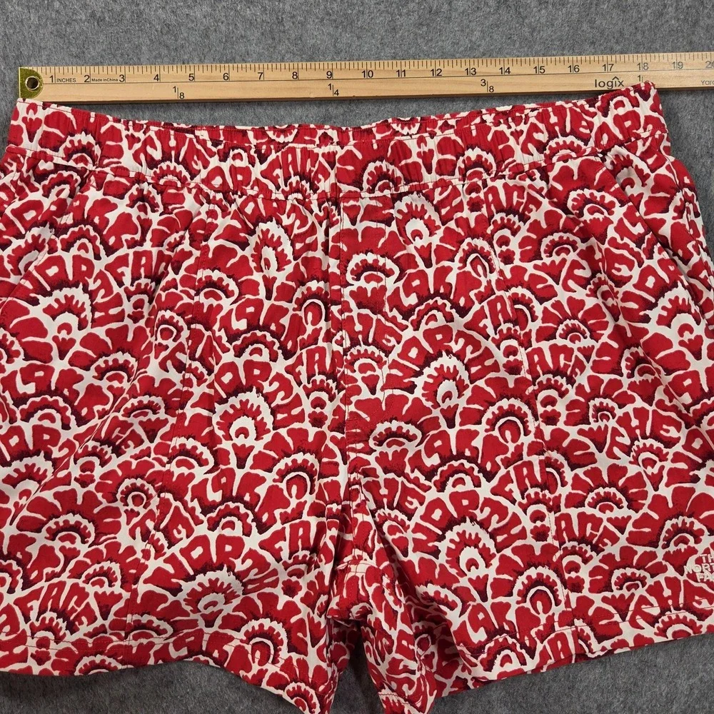 The North Face Shorts Mens XL Red Floral Print 5 Inseam Elastic Waist Stretch